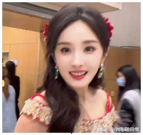 娱乐圈吃瓜爆料背景图女,揭秘吃瓜爆料背后的女生传奇